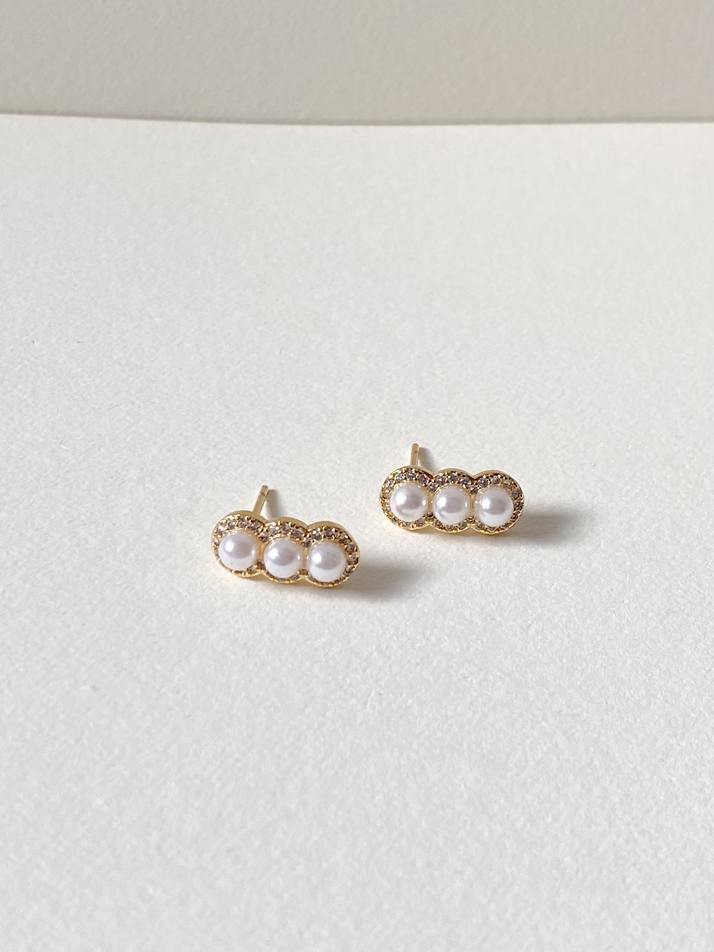 Topo Three Gold Pearls